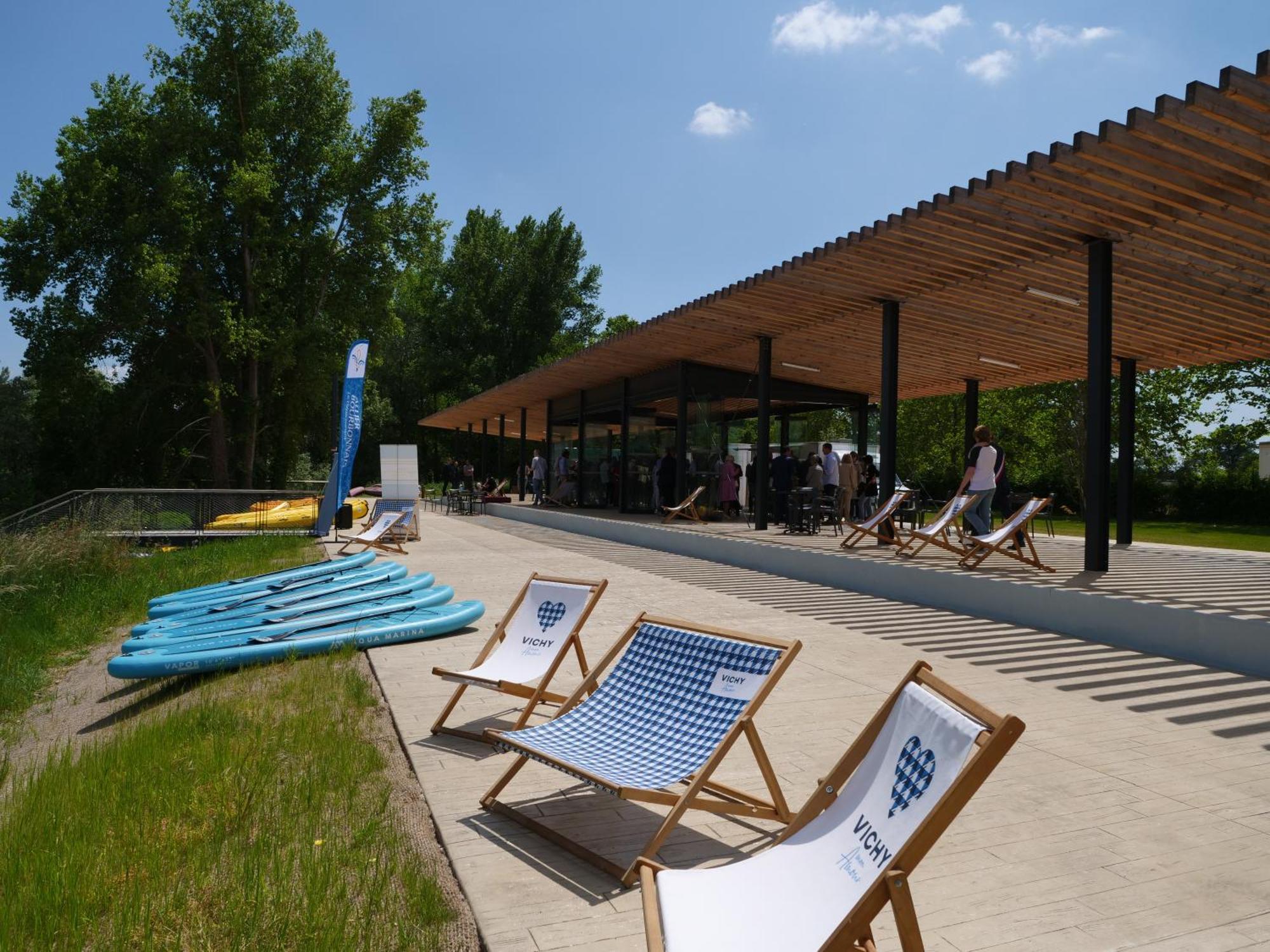 Tente Lodge Pour 5 Personnes En Bordure De La Riviere Allier Au Sein D'Un Petit Camping Saint-Yorre Εξωτερικό φωτογραφία